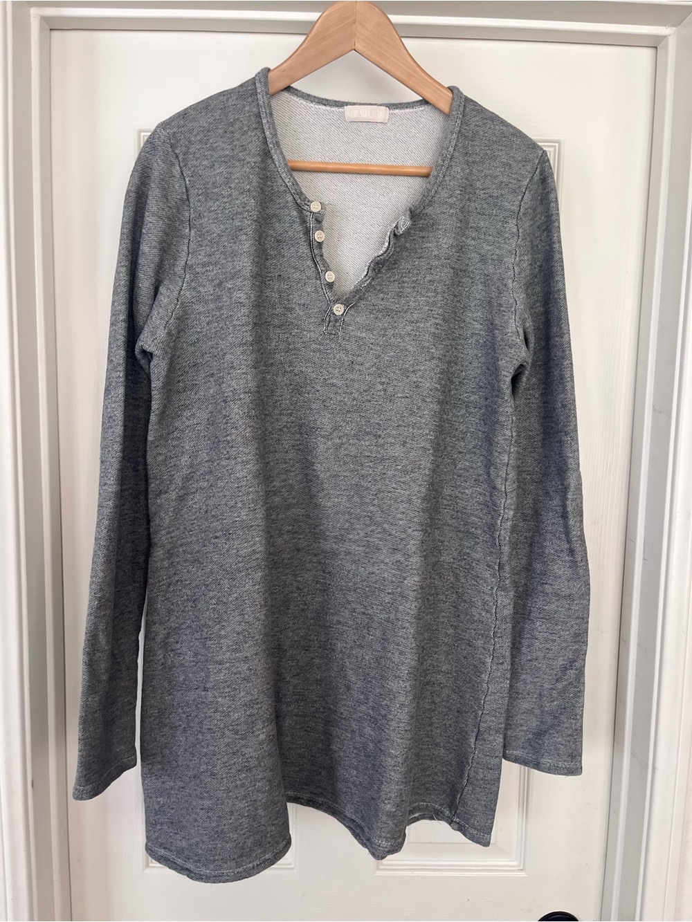 CP Shades gray long sleeve tunic READ
